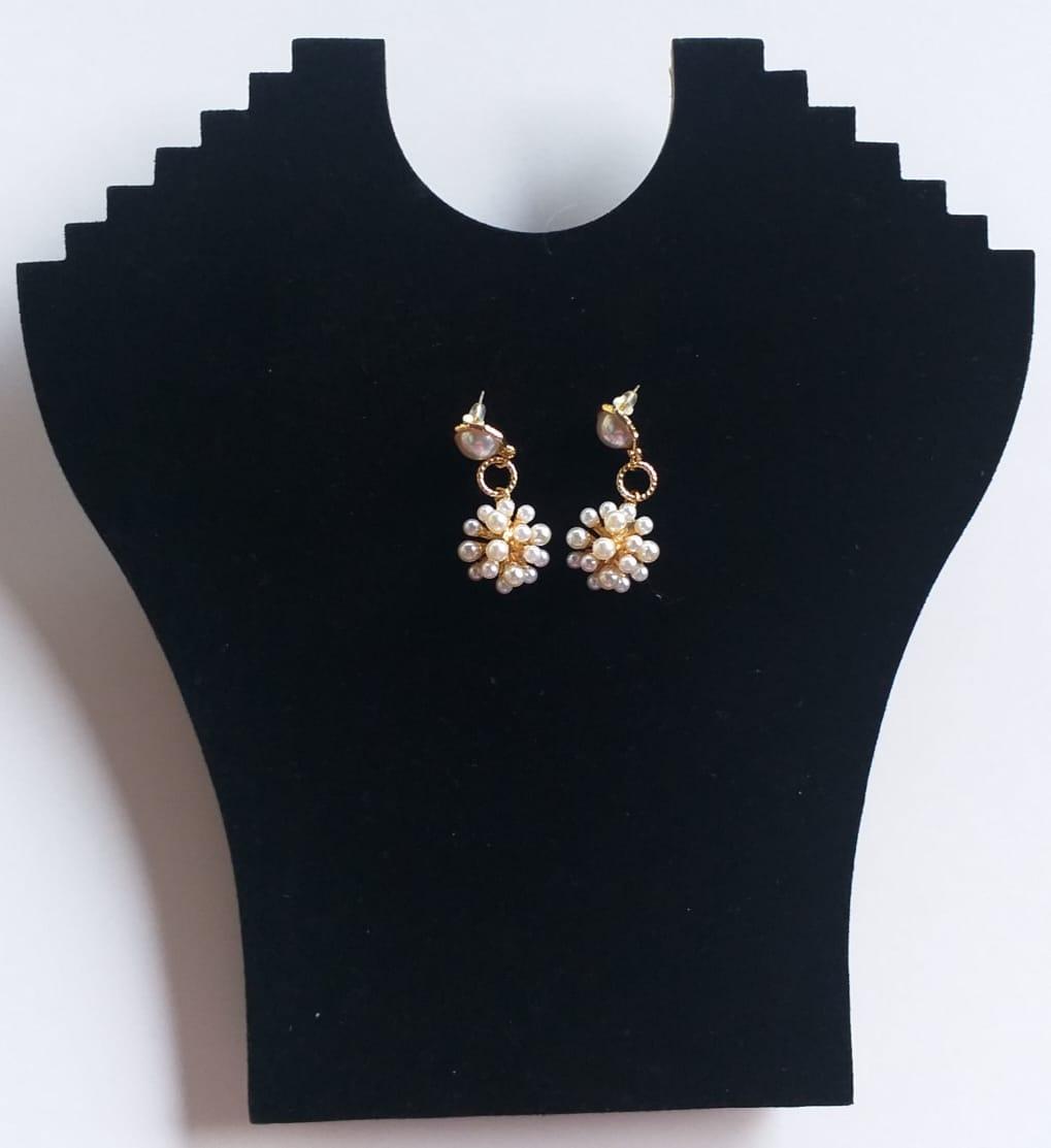 Aretes Blancos